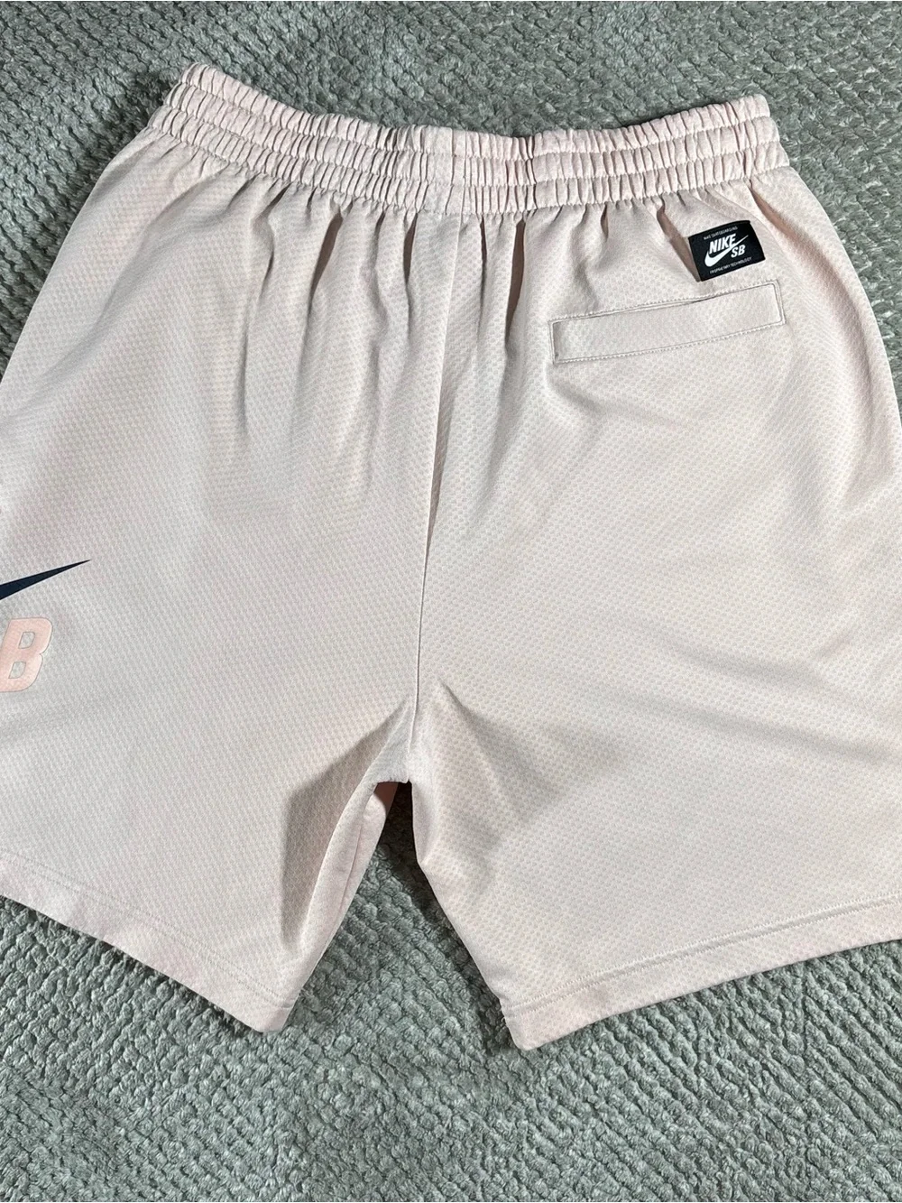 NikeSB Shorts Mens M Orange Pearl Coconut Milk Dri Fit Sunday Athletic
